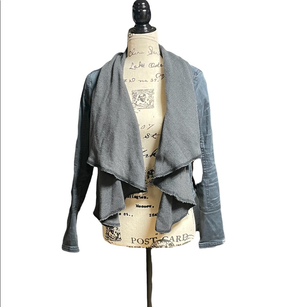 2/$20 Abercrombie And Fitch Jacket With Scarf Size Small